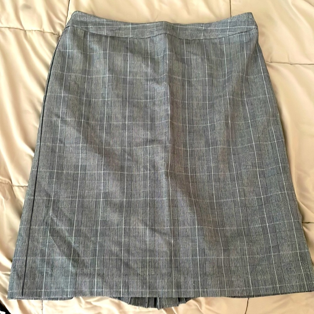 Wear to work knee length skirt size 8